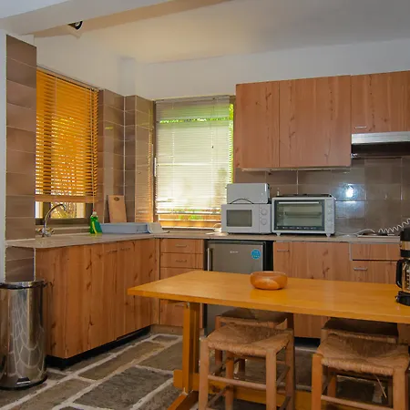 Apollonia 4* וארקיזה